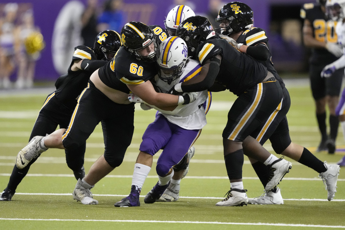 Southeast Polk is the Class 5A defending state champion. 